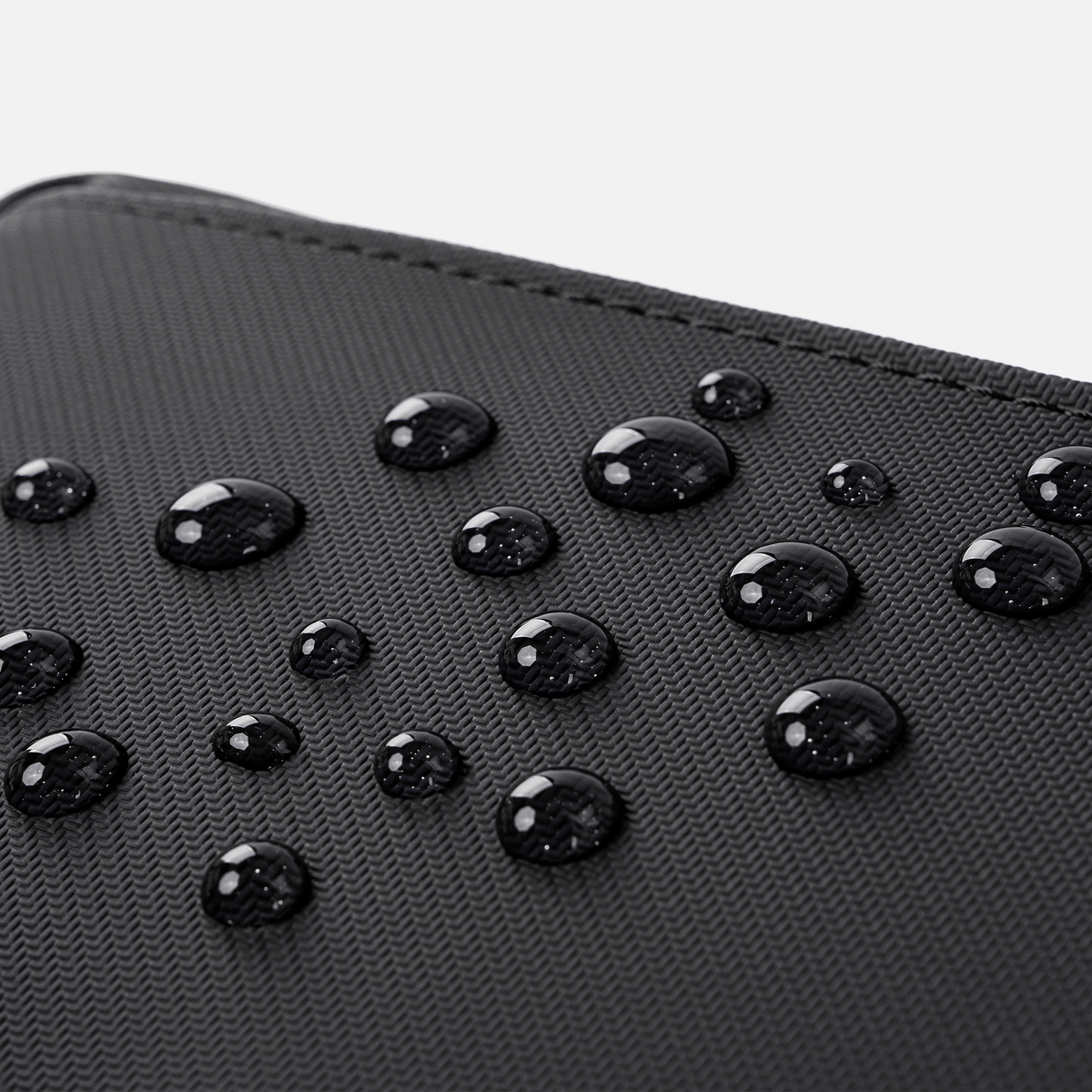 GKB01044 Black