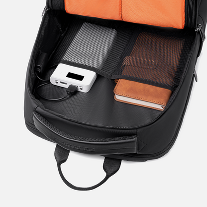 GB01032 Black