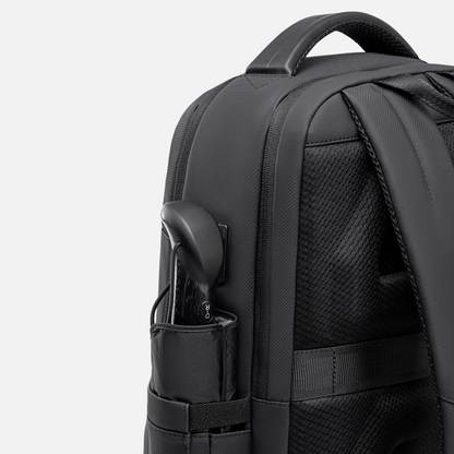 GB01032 Black