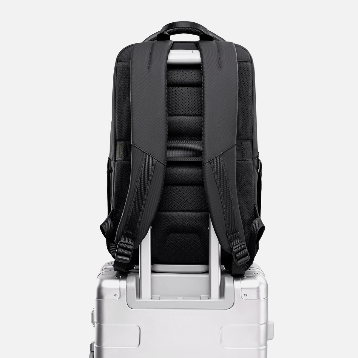 GB01032 Black